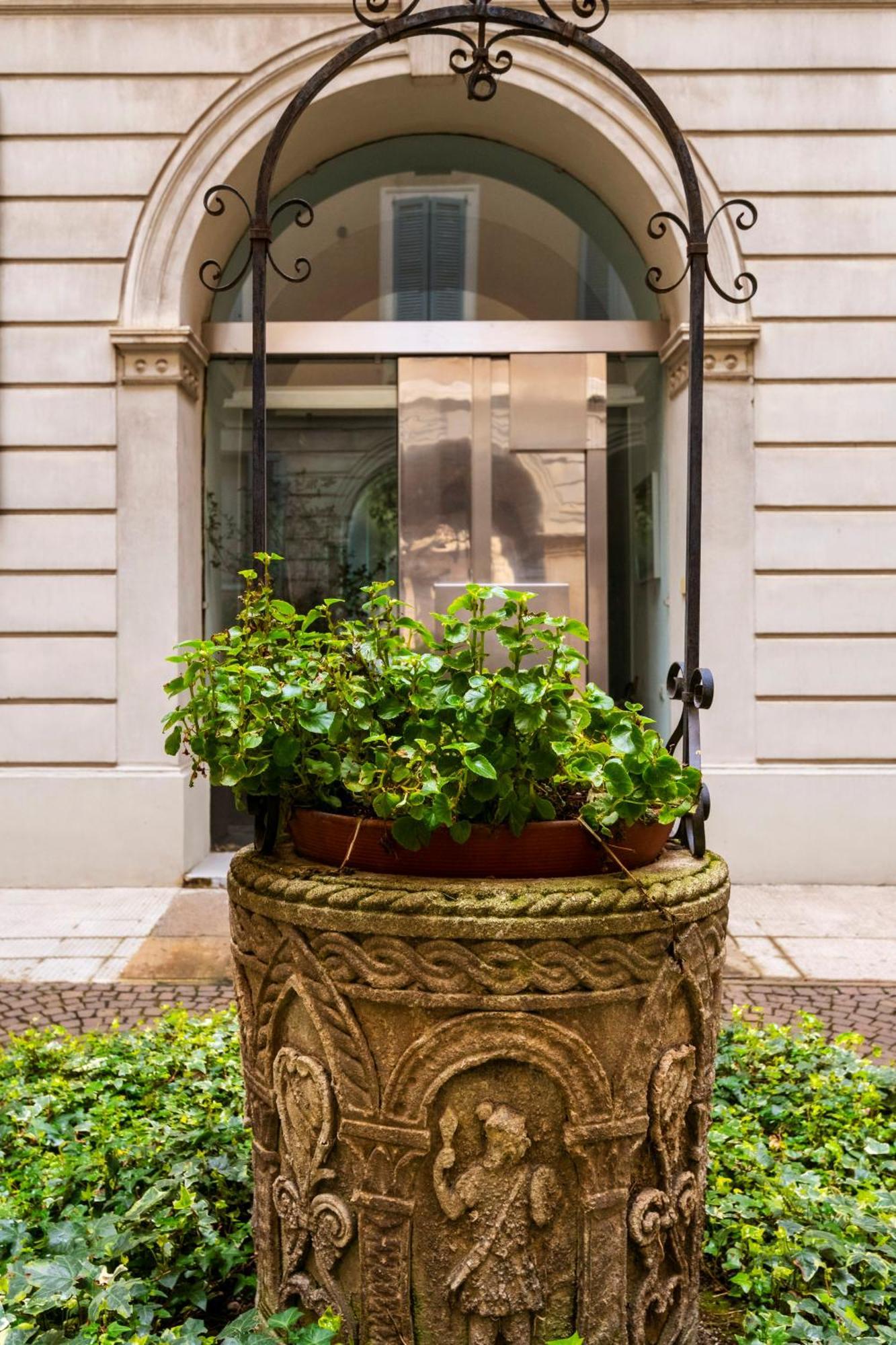 Real Jewel In Milano Cadorna Apartment Exterior photo